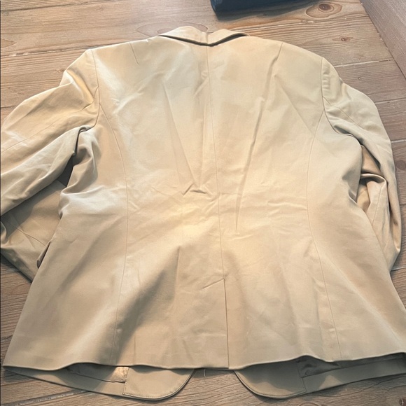 Banana Republic Beige Blazer - Picture 3 of 4
